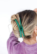 Load image into Gallery viewer, Hold Everything Claw Hair Clip