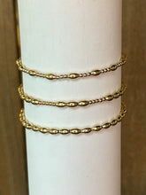 Load image into Gallery viewer, Harmony Sincerity Pattern 2mm Bead Bracelet - Gold