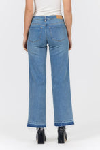 Load image into Gallery viewer, Drew Straight Leg Jean - Courtland