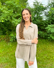 Load image into Gallery viewer, Layover Top