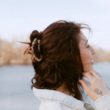 Load image into Gallery viewer, Medium Open Hair Clip - Teleties