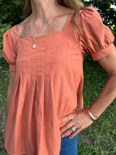 Load image into Gallery viewer, Cotton Puff Sleeve Pleated Blouse