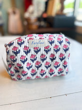 Load image into Gallery viewer, Quilted Toiletry Set