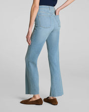 Load image into Gallery viewer, SPANX Raw Hem Kick Flare