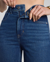 Load image into Gallery viewer, SPANX Raw Hem Kick Flare