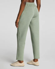 Load image into Gallery viewer, SPANX Airessentials Slim Straight Leg Pant