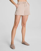 Load image into Gallery viewer, SPANX Airessentials 5" Short