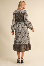 Load image into Gallery viewer, Mixed Paisley Print Quilted Bodice Midi Dress