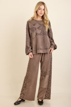 Load image into Gallery viewer, Mineral Wash Daisy Patch Sweatshirt & Pant Set
