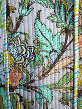 Load image into Gallery viewer, Quilted Toiletry Set