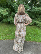 Load image into Gallery viewer, Woven Print Tiered Maxi Dress