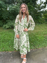 Load image into Gallery viewer, Green Floral Long Sleeve Tiered Midi Dress