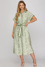 Load image into Gallery viewer, Drop Shoulder Woven Midi Dress