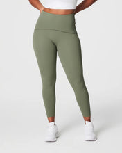 Load image into Gallery viewer, SPANX Booty Boost® Active 7/8 Leggings