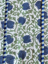 Load image into Gallery viewer, Quilted Toiletry Set