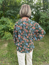 Load image into Gallery viewer, Palm Green Floral Print Collar Blouse