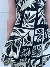 Load image into Gallery viewer, Black and White Print Maxi Dress
