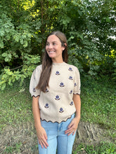 Load image into Gallery viewer, Half Sleeve Flower Embroidery Sweater Top