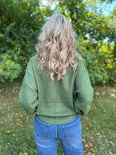 Load image into Gallery viewer, Chunky Cable Knit Button Down Cardigan