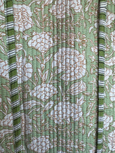 Load image into Gallery viewer, Large Quilted Duffle Bag