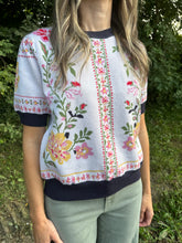 Load image into Gallery viewer, Floral Motif Short Sleeve Sweater