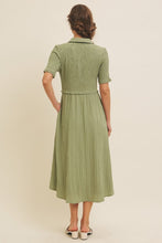 Load image into Gallery viewer, Olive Woven Button Down Midi Dress