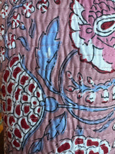 Load image into Gallery viewer, Quilted Toiletry Set