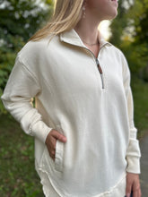 Load image into Gallery viewer, Melange Sojourn Quarter Zip Rounded Bottom Fleece