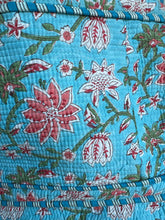 Load image into Gallery viewer, Quilted Toiletry Set