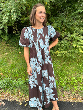 Load image into Gallery viewer, Floral Short Sleeve Puff Sleeve Midi Dress
