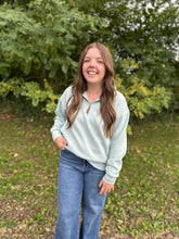 Load image into Gallery viewer, Melange Sojourn Quarter Zip Rounded Bottom Fleece