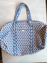 Load image into Gallery viewer, Large Quilted Duffle Bag