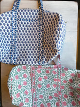 Load image into Gallery viewer, Large Quilted Duffle Bag