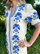 Load image into Gallery viewer, Short Sleeve Floral Embroidery Detail Dress