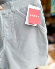 Load image into Gallery viewer, SPANX Stretch Twill Shorts, 4"