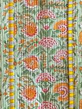 Load image into Gallery viewer, Quilted Toiletry Set