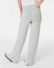 Load image into Gallery viewer, SPANX AirEssentials Wide Leg Pant