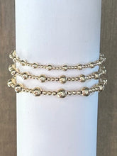 Load image into Gallery viewer, Classic Sincerity Pattern Bead Bracelet - Gold