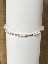 Load image into Gallery viewer, Classic Joy Pattern 4mm Bead Bracelet - Pearl