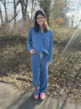 Load image into Gallery viewer, Hunter Knit Denim Pant Vintage Indigo