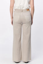 Load image into Gallery viewer, Fiona High Rise Wide Leg Jeans - Stone