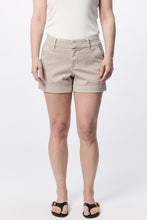 Load image into Gallery viewer, North Hampton Shorts - Stone