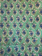 Load image into Gallery viewer, Large Quilted Duffle Bag