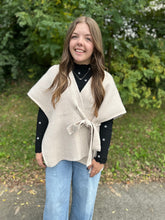 Load image into Gallery viewer, Sleeveless Knit Cardigan