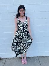 Load image into Gallery viewer, Black and White Print Maxi Dress