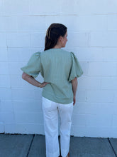 Load image into Gallery viewer, Puff Sleeve Pintuck Detail Stripe Top
