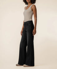 Load image into Gallery viewer, KUT Jodi High Rise Wide Straight Leg - Luscious Wash