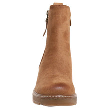 Load image into Gallery viewer, New Tan Everlee Boots