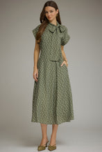 Load image into Gallery viewer, Polka Dot Short Sleeve Midi Dress