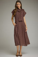 Load image into Gallery viewer, Polka Dot Short Sleeve Midi Dress